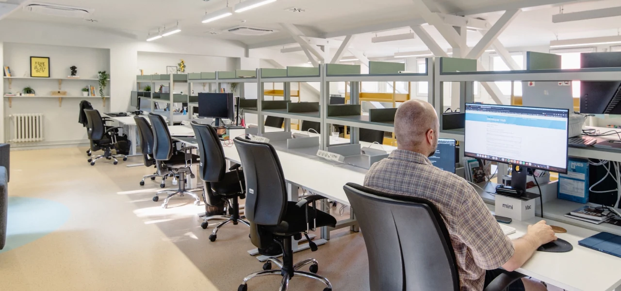 inspirahub - coworking prostor subotica - kancelarije na dan subitica - iznajmljivanje kancelarije - sale za sastanke